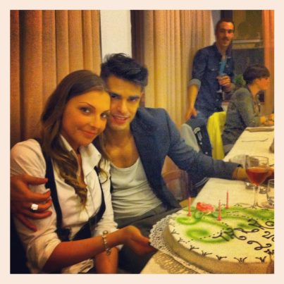 immagini di ragazze e ragazzi innamorati