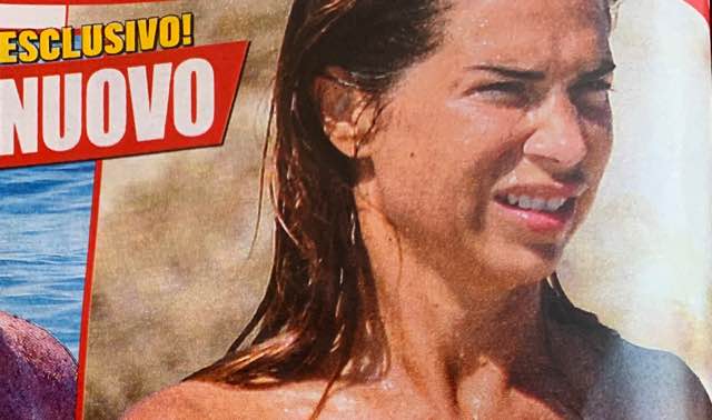 Veronica Maya in topless al mare fa impazzire tutta la spiaggia