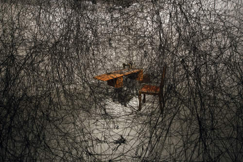 Shiseido alla Biennale di Venezia sponsor della mostra "Memory of Books" di Chiharu Shiota