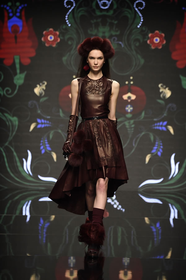 AIGNER FW15-16-1)