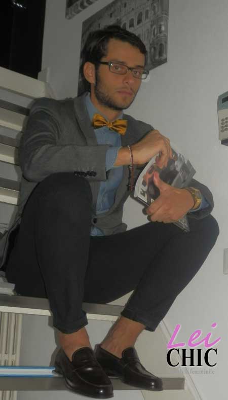 Davide Baroncini elegante con outfit sofisticato alle serate Shocking di Milano