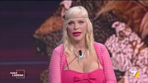 Ilona Staller Cicciolina: età, altezza, peso, figlio e "ho avuto paura di morire"