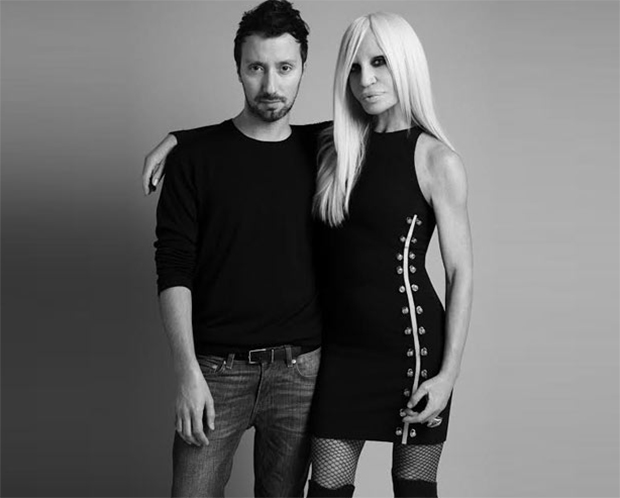 Versus Versace, Anthony Vaccarello è il nuovo direttore creativo: “Mi ispiro a Donatella"