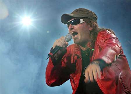 Vasco Rossi, la fine della carriera trentennale da rockstar