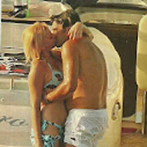 Mauro Marin e Stefania Zappa sorridenti insieme in vacanza in yacht