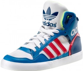 Sneaker colorate della Spring Break Collection di adidas Originals e AW LAB
