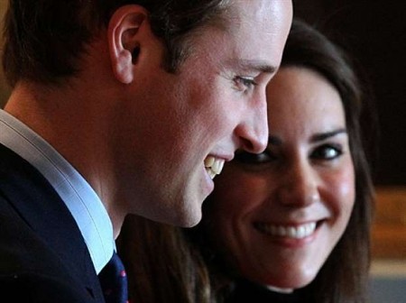 Vista della cerimonia nuziale reale di William e Kate con dettagli degli abiti e degli invitati