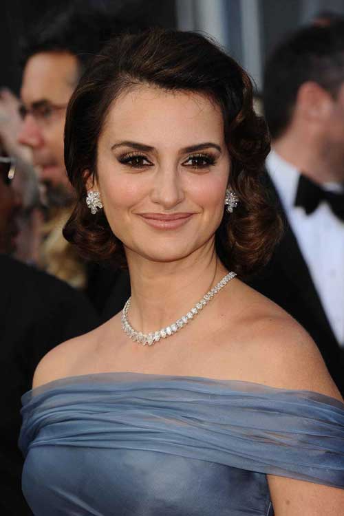 Celebrità sul red carpet degli Oscar 2012 con eleganti gioielli in platino e diamanti