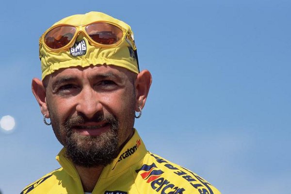 Foto della stanza d'albergo di Marco Pantani con evidenza degli oggetti presenti durante le indagini