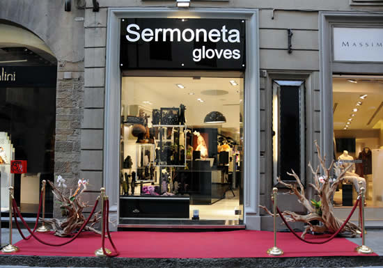 Sermoneta gloves inaugura un nuovo flagship store a Firenze