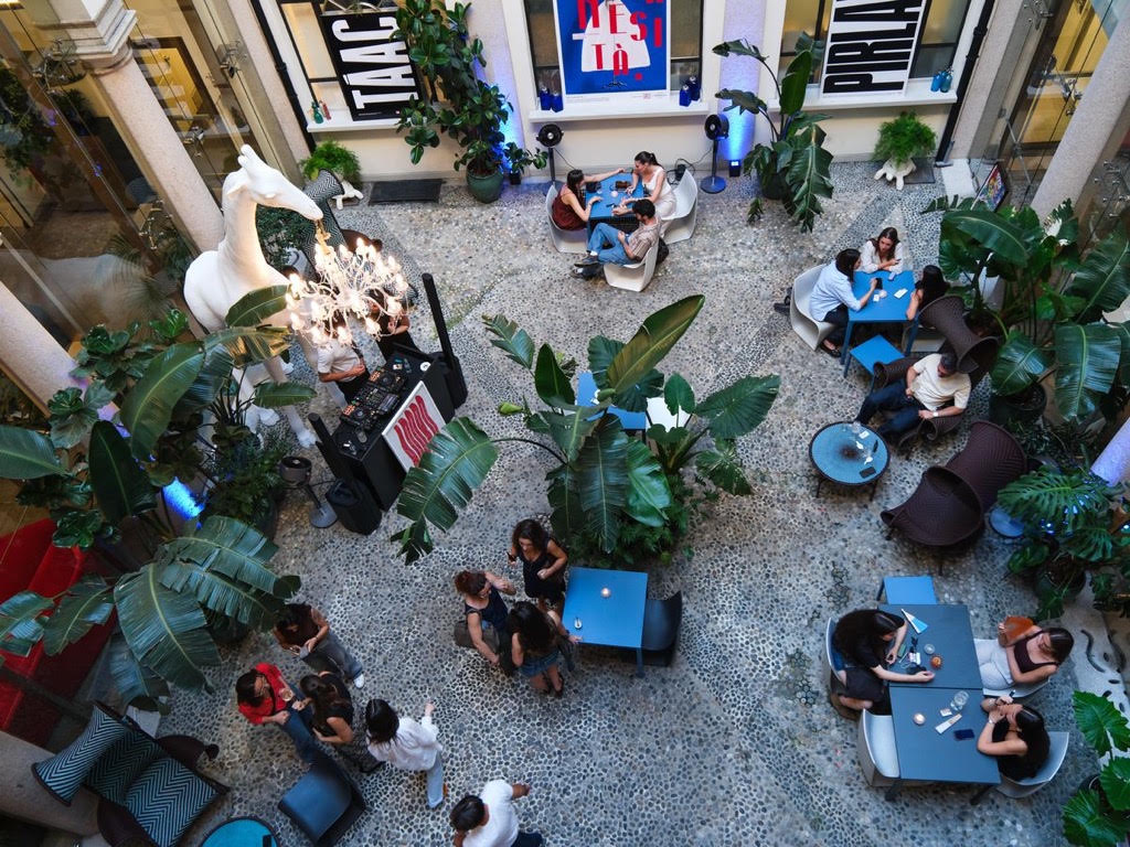 Ultimo appuntamento di Indigo Milano Social Club durante la Fashion Week con Coolotte Milano