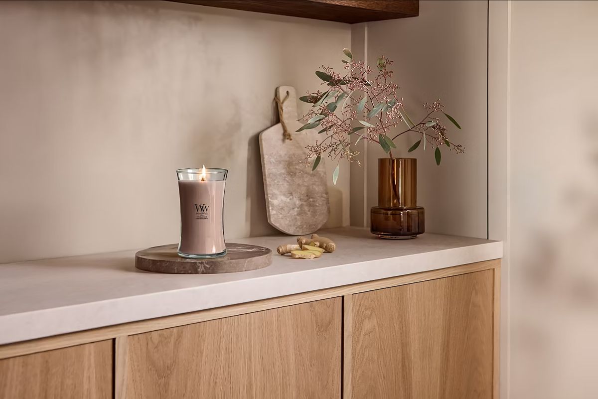 WoodWick® presenta le nuove fragranze autunnali della collezione Midnight Harvest