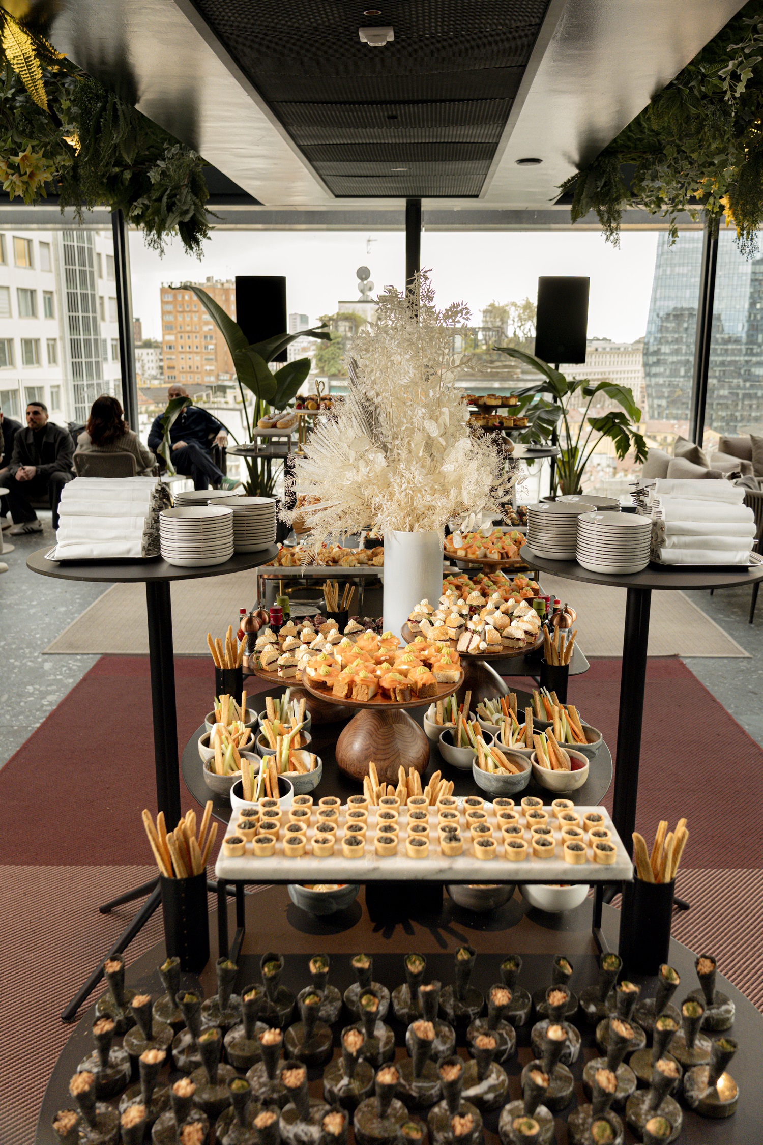A Milano il brunch domenicale si vive in terrazza con Sweet & Salty Sunday al The ORGANICS SkyGarden
