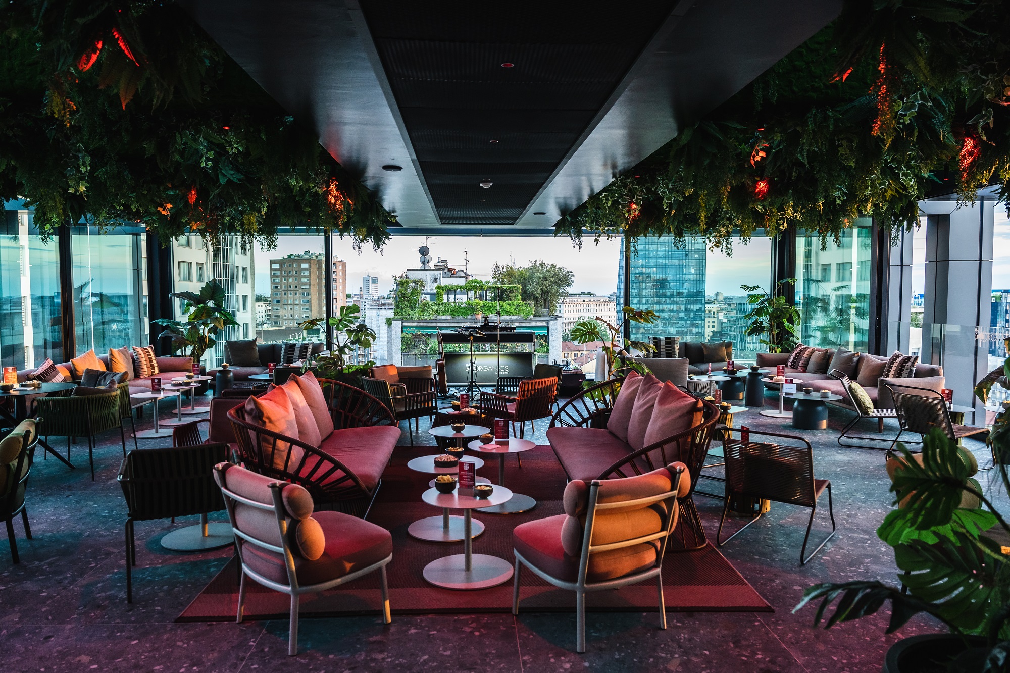 A Milano il brunch domenicale si vive in terrazza con Sweet & Salty Sunday al The ORGANICS SkyGarden