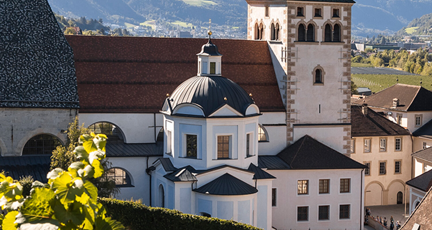 Abbazia di Novacella ottiene la certificazione FairChoice per la sostenibilità trasversale