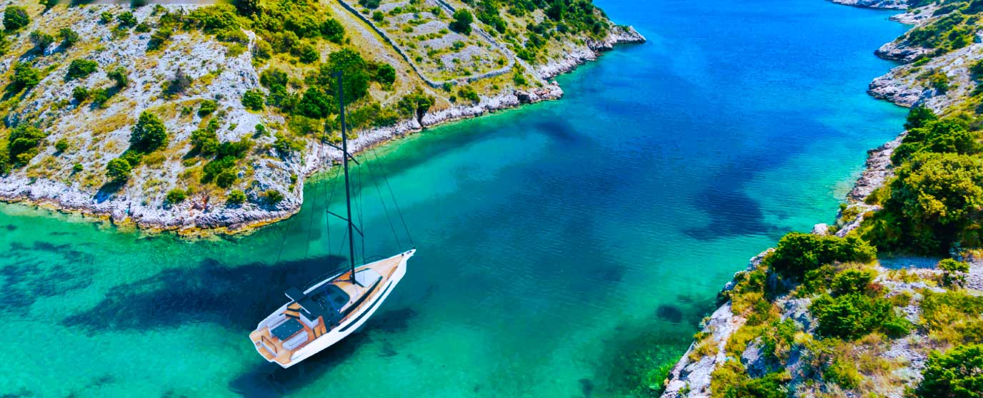 Velja 43-EVO: innovazione e comfort per vivere il mare nel 2027