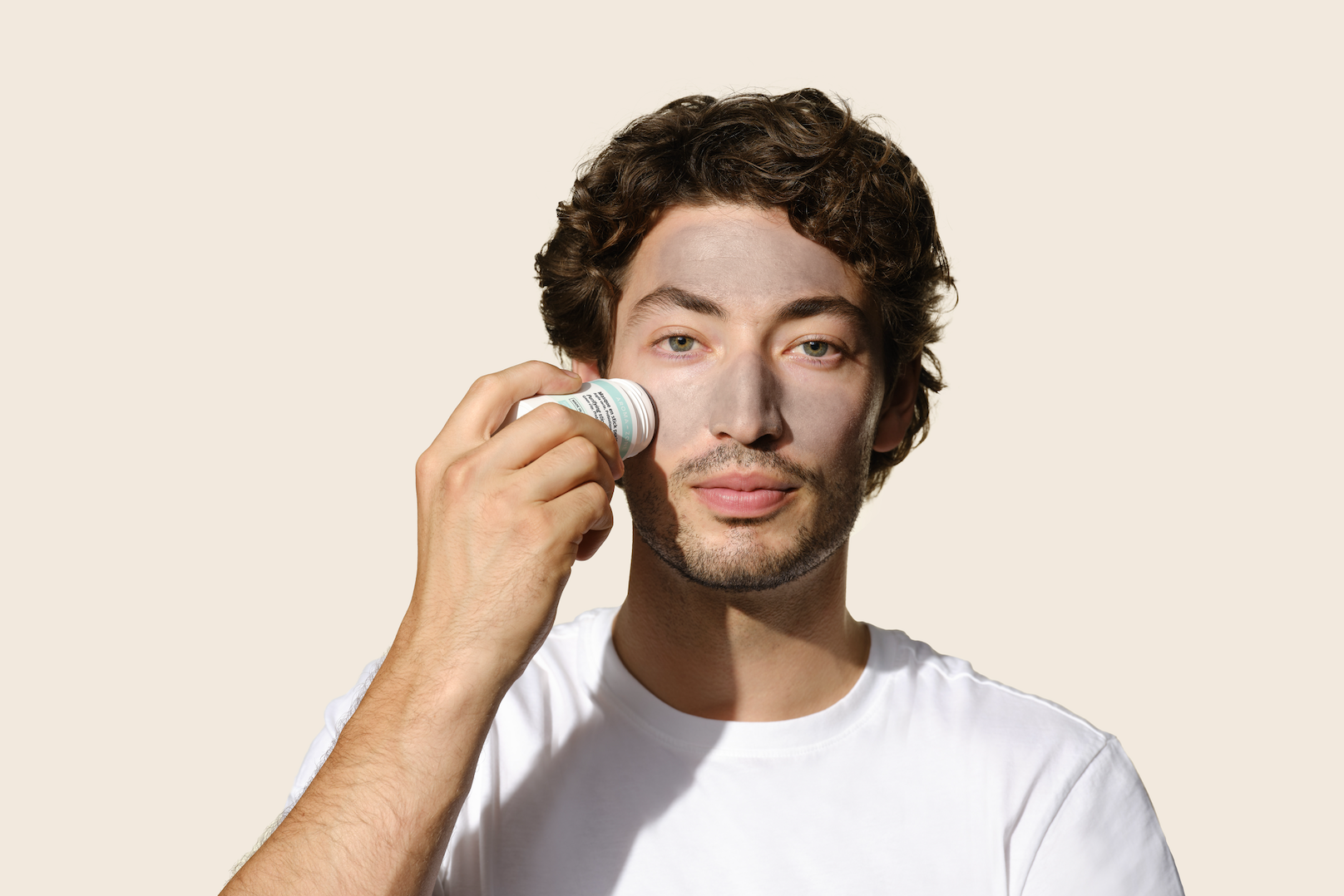 Aroma-Zone lancia la Maschera in Stick Purificante: skincare professionale in 5 minuti