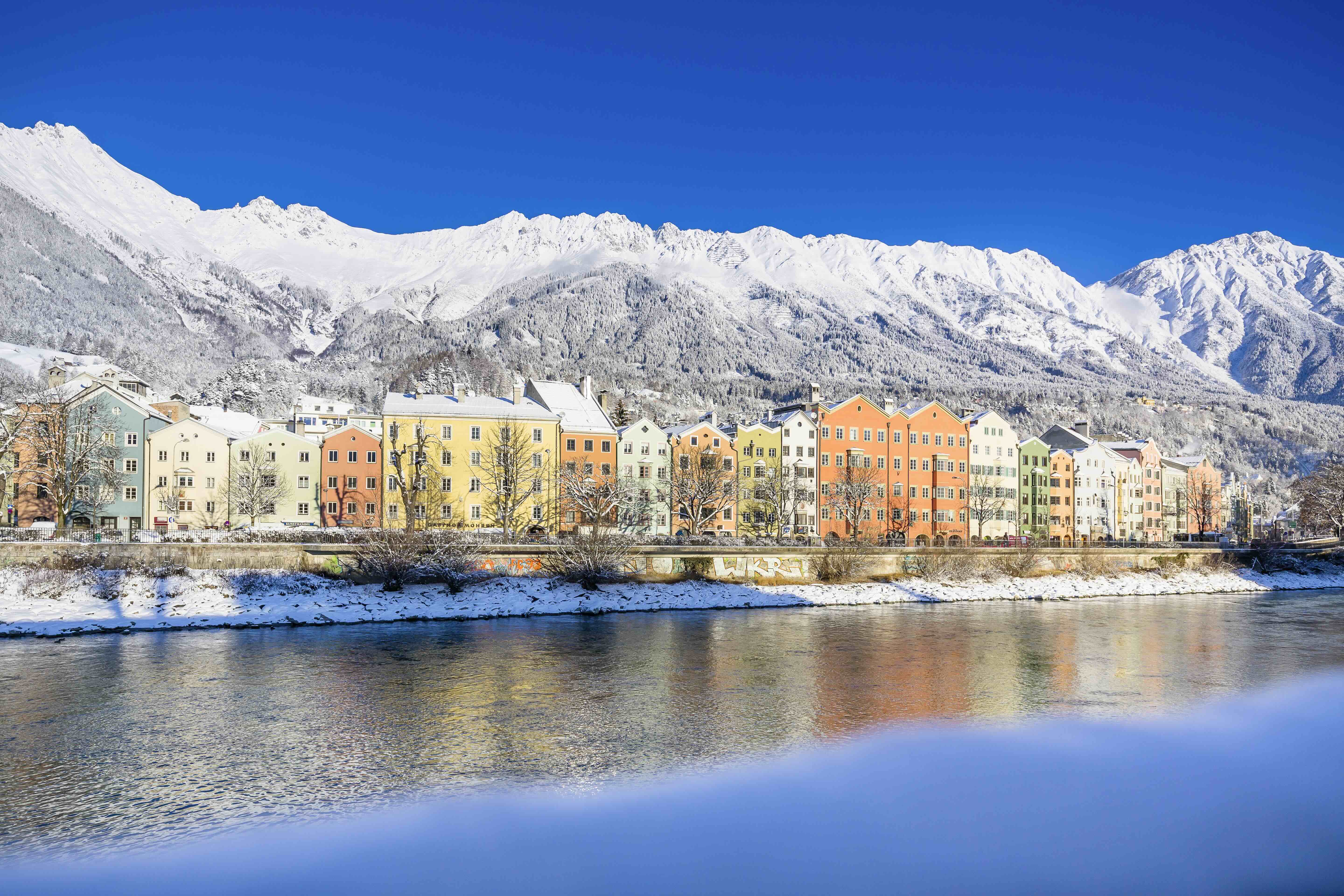 Innsbruck: viaggio tra mercatini di Natale, natura e mobilità sostenibile con DB-ÖBB