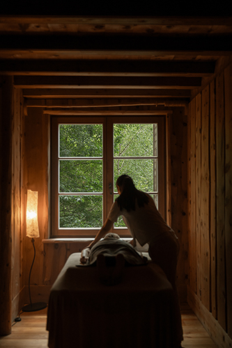 Sound Healing Meditation con campane tibetane al NaturHotel Lüsnerhof di Luson