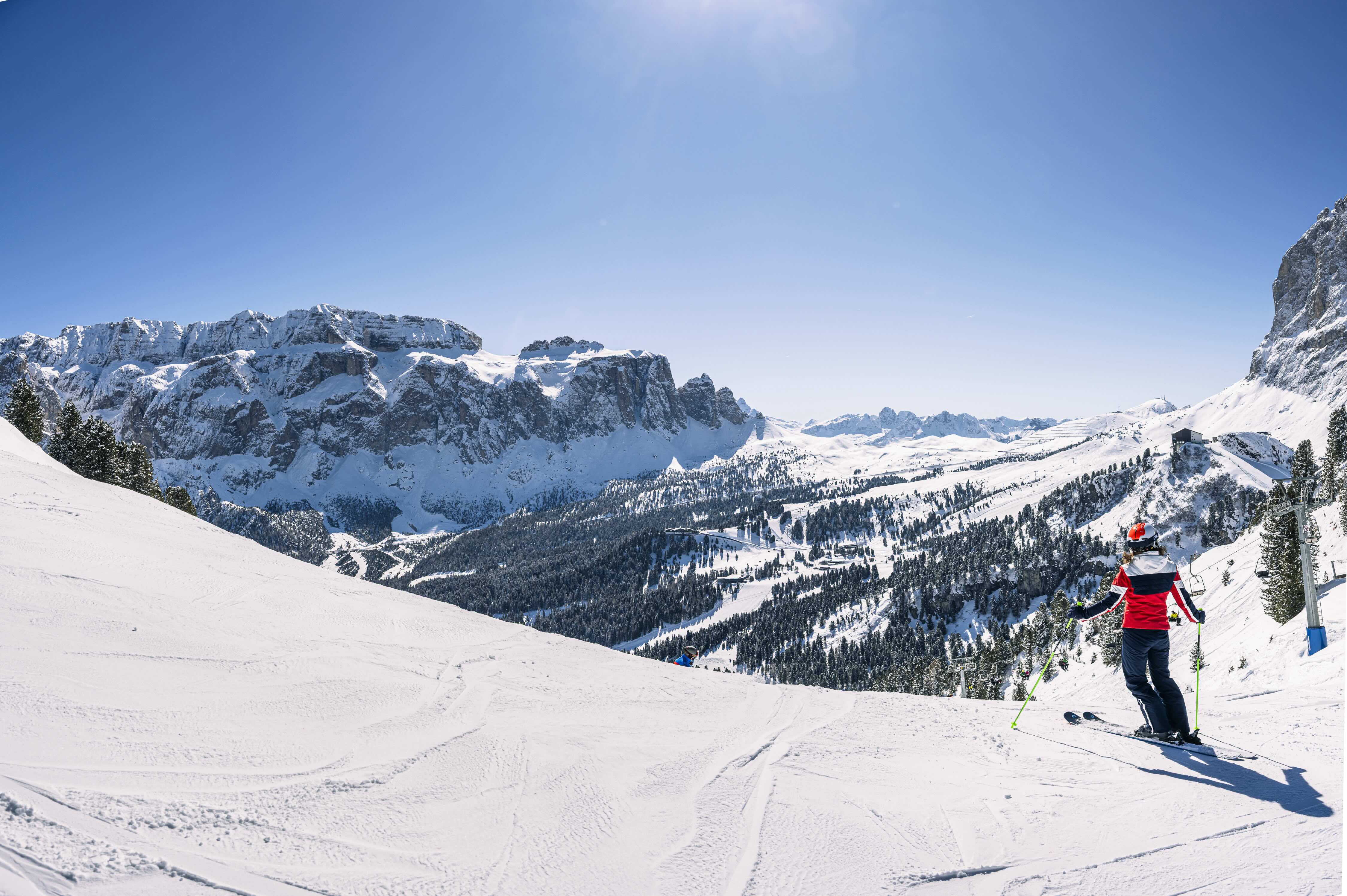 Val Gardena apre la stagione sciistica 2026/27 il 4 dicembre con un nuovo tratto della pista Ciampinoi