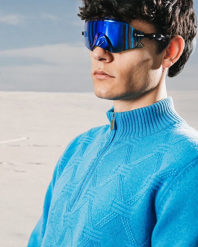 SVEVO presenta per l’Autunno-Inverno 2026/27 la maglieria maschile in turchese elettrico