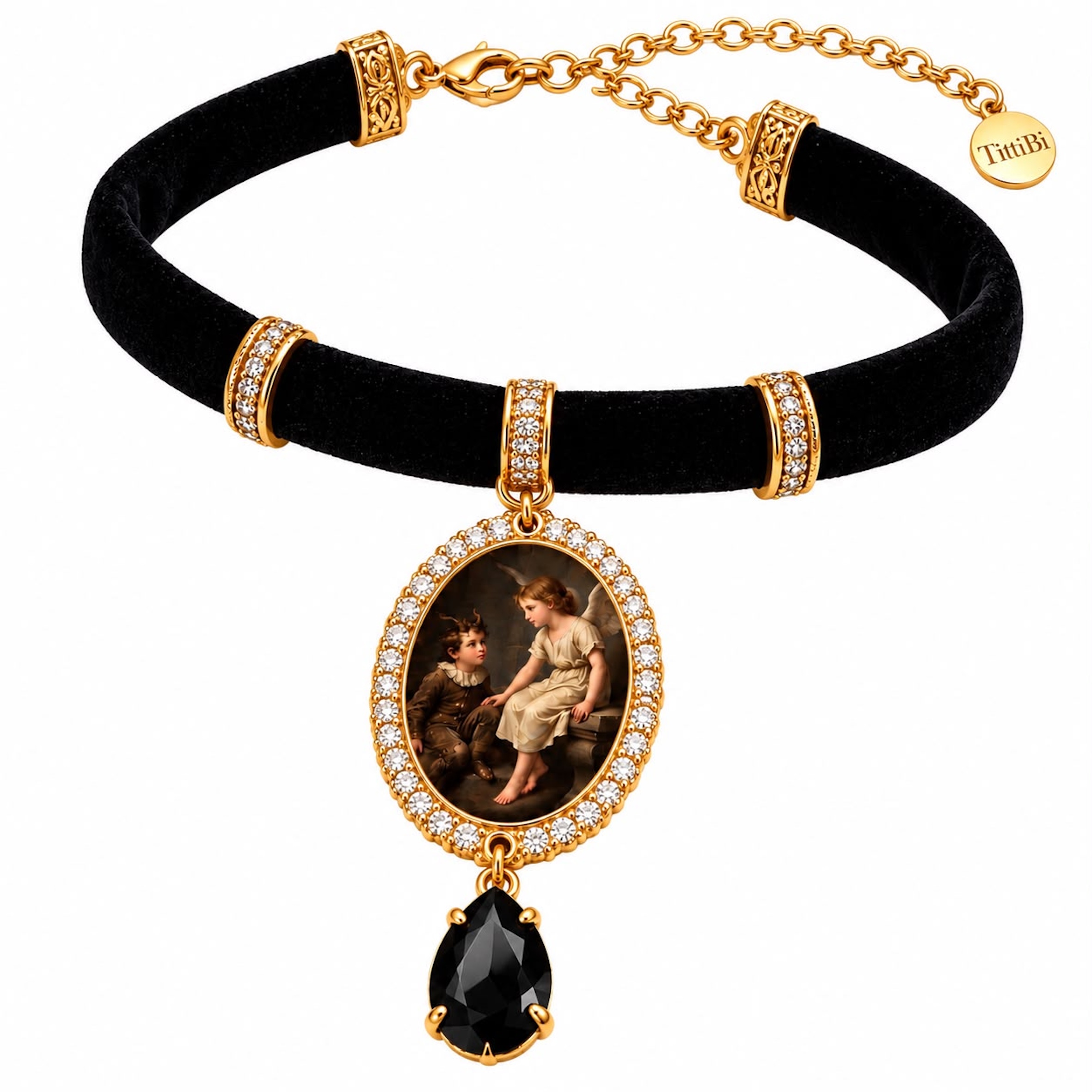 TittiBi Accessory presenta la capsule 'Angelo & Demone' in chiave dark poetico per Halloween