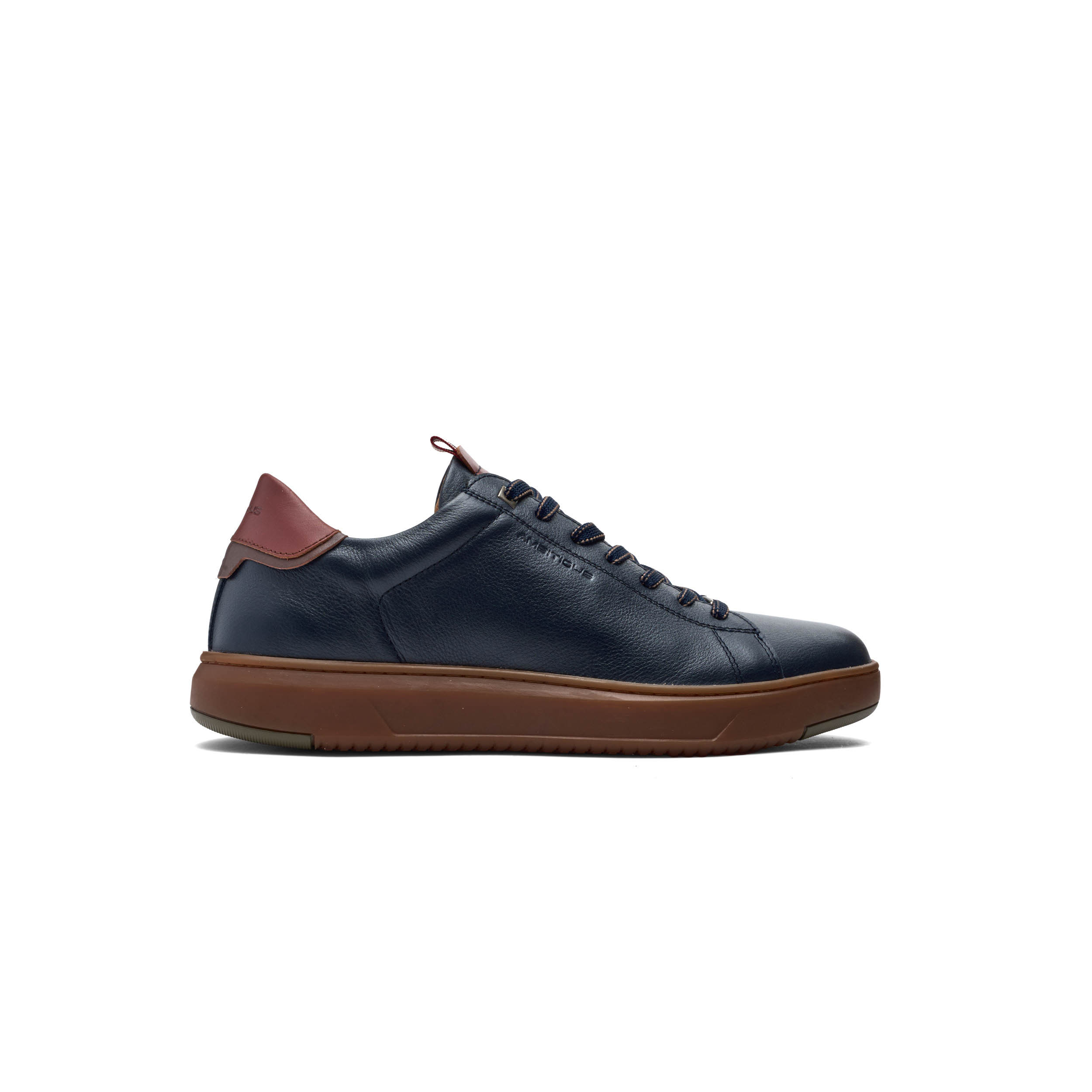Ambitious presenta la collezione FW26 “Portraits”: calzature di qualità e stile per il Natale
