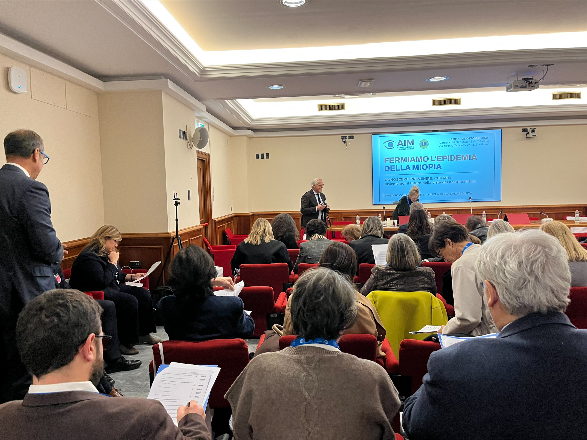 Alla Camera dei Deputati il dibattito scientifico sulla miopia infantile