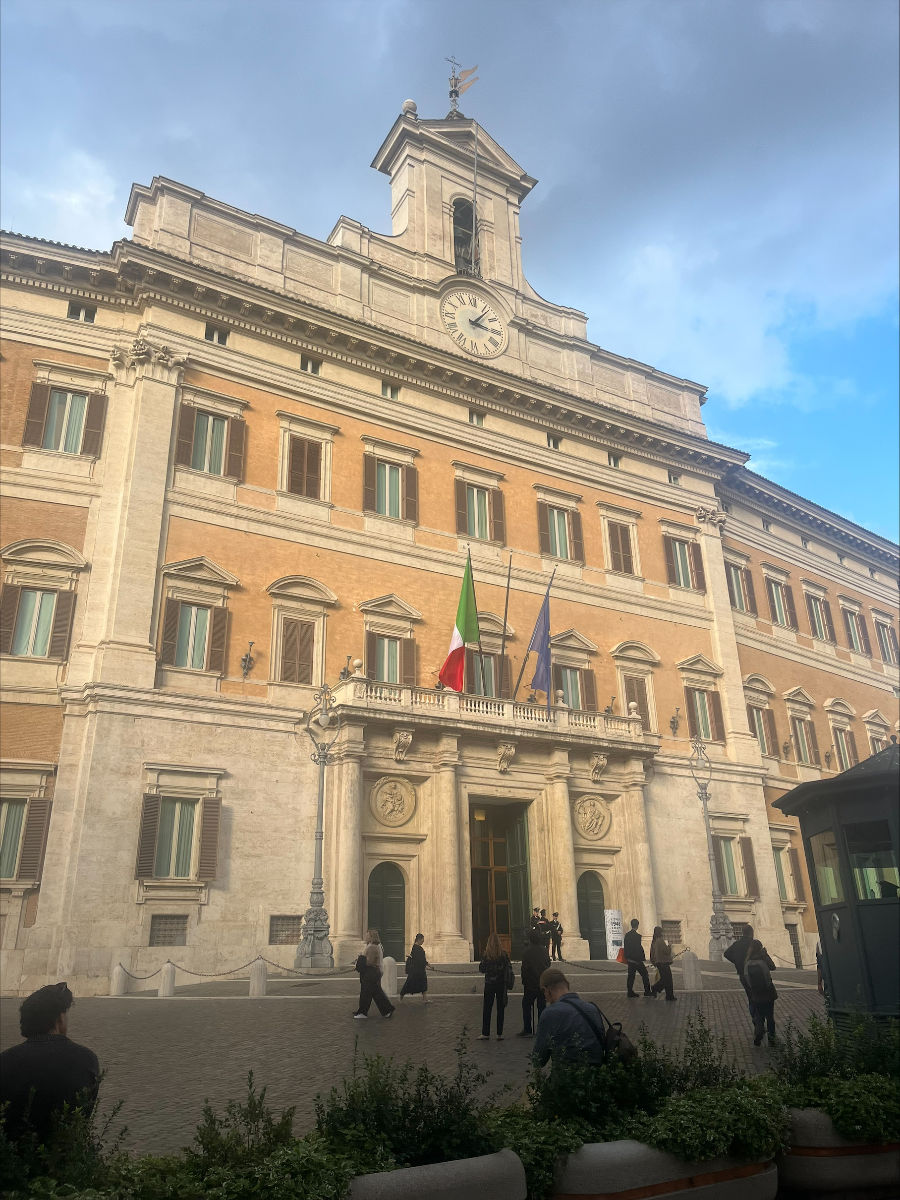 Alla Camera dei Deputati il dibattito scientifico sulla miopia infantile