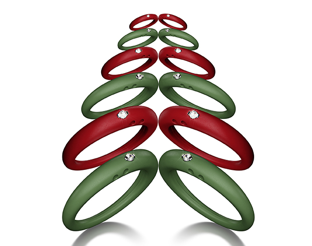 DUEPUNTI_have-an-unconventional-christmas_-foto-2_-albero-con-anelli-verdi_rossi