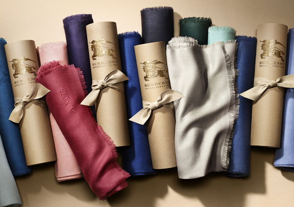 The-Burberry-Scarf-Bar