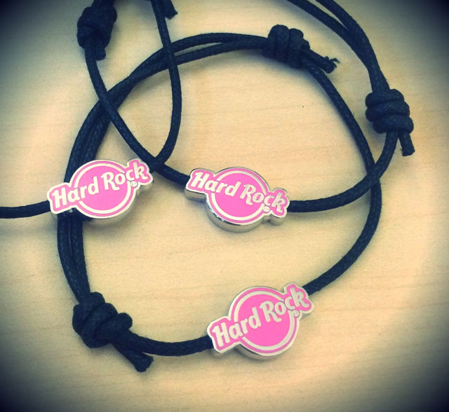 Pinktober-braccialetti-hard-rock-cafe