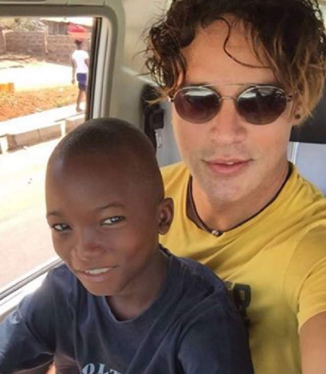 Non è stato mio figlio Gabriel Garko volontario in Sierra Leone