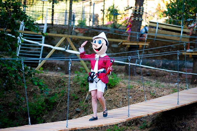 Una giornata con Pinocchio compie 60 anni il parco a Collodi dedicato al burattino di legno