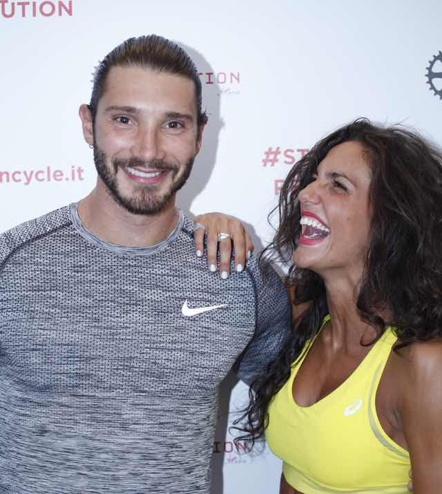 Stefano De Martino ed Elena D’Amario prima di Amici si allenano in palestra