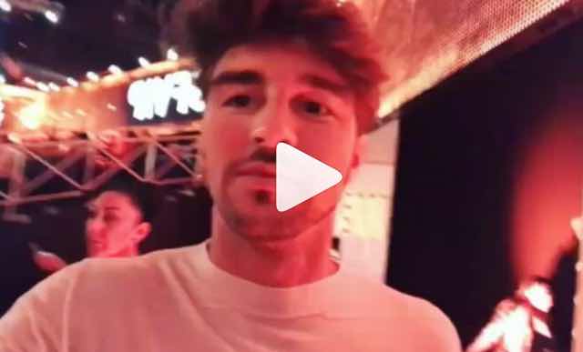 http://www.leichic.it/eventi/tv-chic/giulia-de-lellis-signorinisei-uno-stupido-lasfalta-82276.html