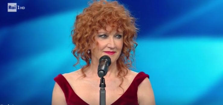 Fiorella Mannoia abito stilista Sanremo 2018 serata finale