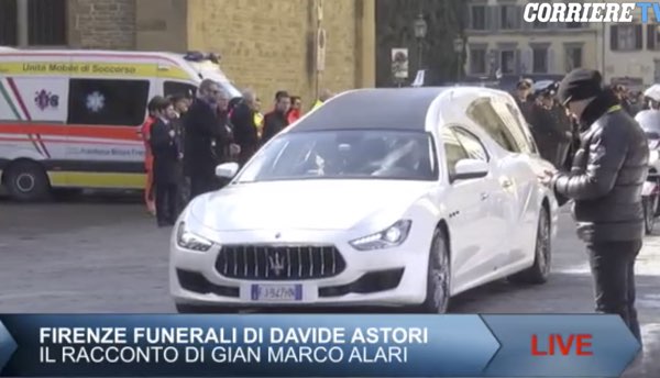 Funerali Astori l'arrivo di Francesca Fioretti in Chiesa Foto