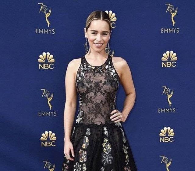 Emmy 2018 il trono di spade vince tutto l0'abito di Emily Clarke