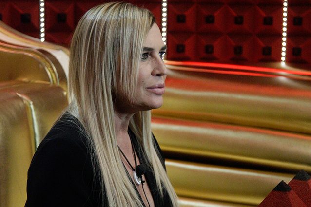 Lory Del Santo contro Elia Fongaro del Gf Vip:"E' una scatola vuota"