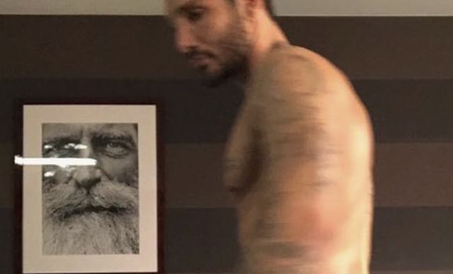 Stefano De Martino telefono hackerato e foto e video privati finiscono online