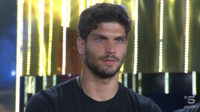 Il dramma di Elia del Grande Fratello Vip la povertà e la sua famiglia