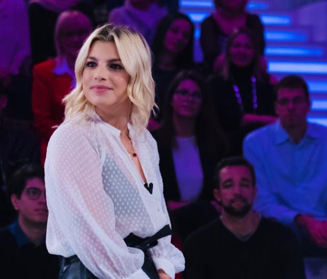 Emma Marrone a Verissimo:"Sto aspettando un uomo meraviglioso"