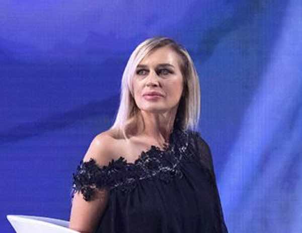 Lory Del Santo a Verissimo in lacrime:"La morte deve essere un punto per andare avanti"