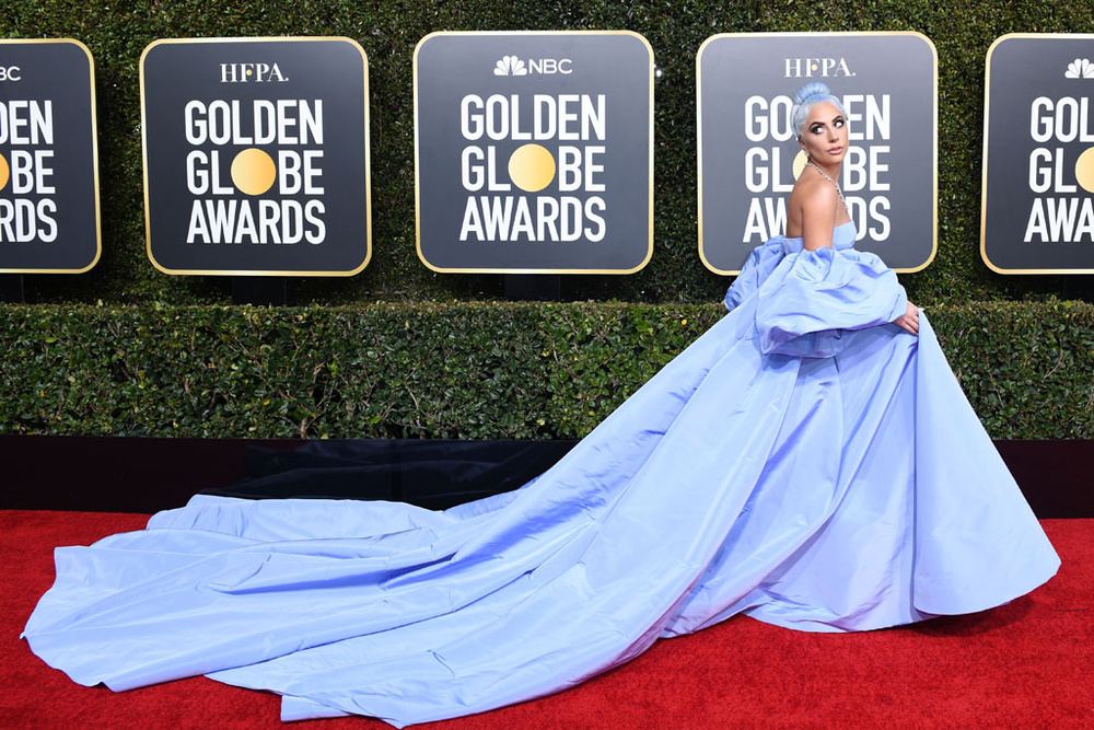 Lady Gaga abito stilista e look scelto per i Golden Globe 2019