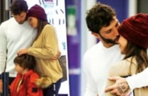 Belen e Stefano e il bacio all'aeroporto tutte le foto che non avete visto