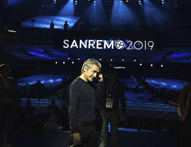 Sanremo 2019 ospiti quarta serata Ligabue super ospite che canta Guccini