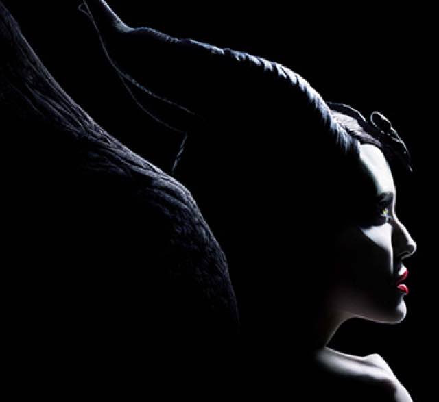 Maleficient e Angelina Jolie torna più cattiva di prima al cinema trailer