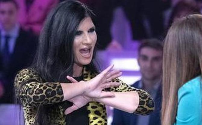 Pamela Prati lascia lo studio di Verissimo e la Toffanin si arrabbia