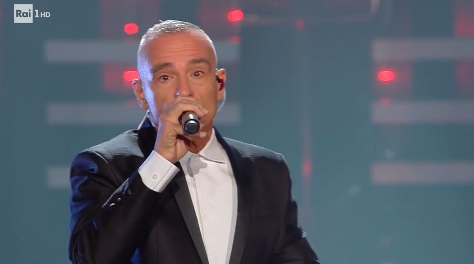 Eros Ramazzotti malato deve operarsi ecco l'annuncio su instagram